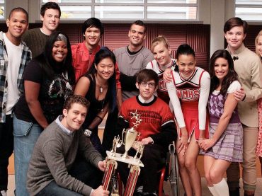 Glee cast to reunite in honor of Naya Rivera